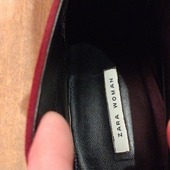 Zara women's ankle boots with heel. Burgundy color. EUC. Size 9 (US) - Picture 9 of 11